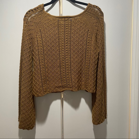 Cableknit Fisherman - featuring long bell sleeves - Picture 3 of 8